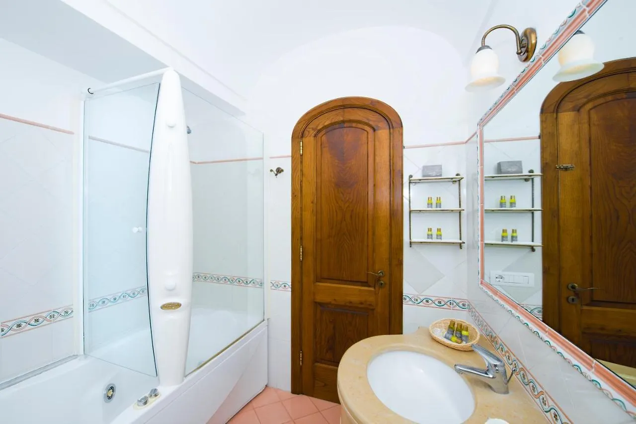 Elegant Villa In Positano With Private Pool